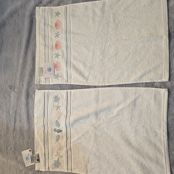 Ocean Shores 2 PC Hand Towels White - Picture 3 of 3